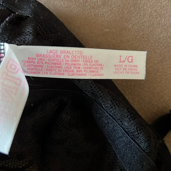 VS PINK Black Lace Bralette - Picture 4 of 4
